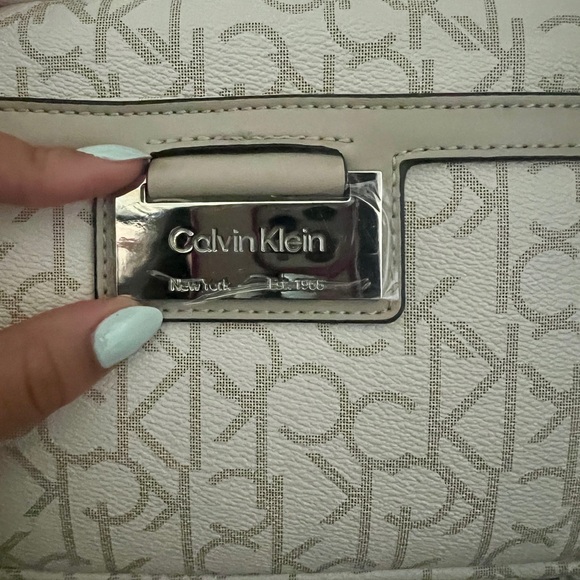 NWT Calvin Klein Logo Backpack Medium - Picture 3 of 10